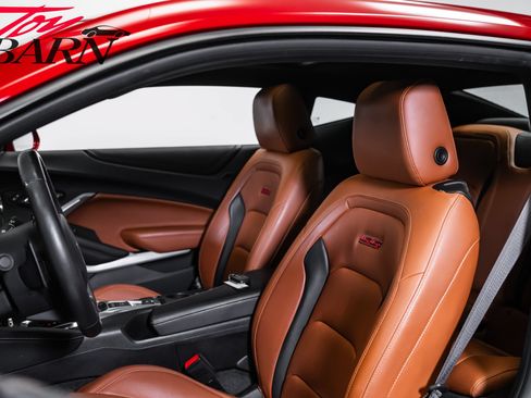 Used 2016 Chevrolet Camaro SS RWD image 24