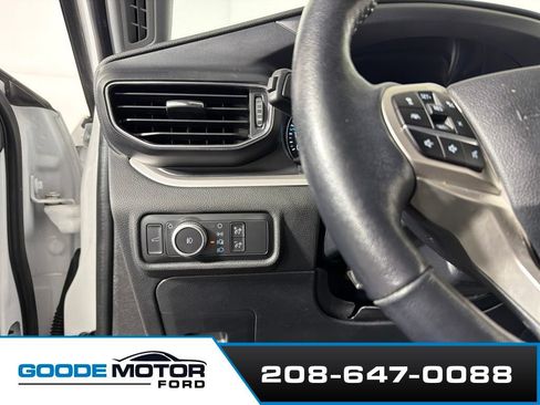 Used 2020 Ford Explorer XLT w/ Equipment Group 202A AWD/4WD image 13