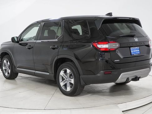 Used 2023 Honda Pilot EX-L image 6