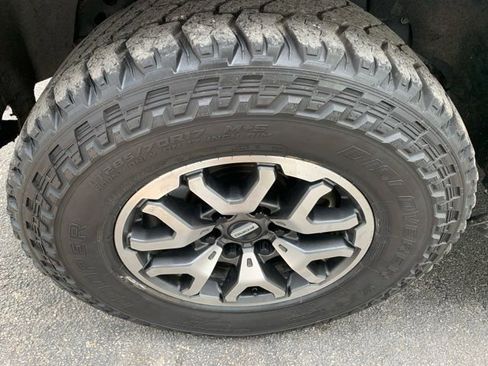 Used 2019 Ford Expedition Max XLT w/ Equipment Group 202A image 8