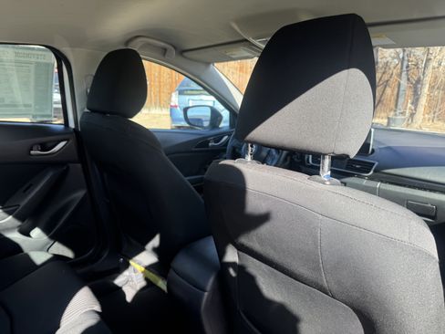 Used 2015 MAZDA MAZDA3 i Touring image 17