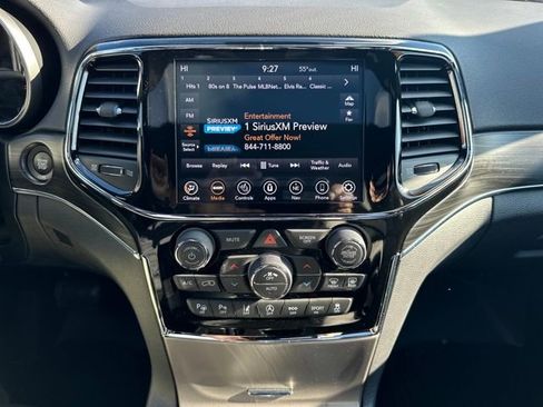 Used 2020 Jeep Grand Cherokee Limited w/ Premium Lighting Group image 23