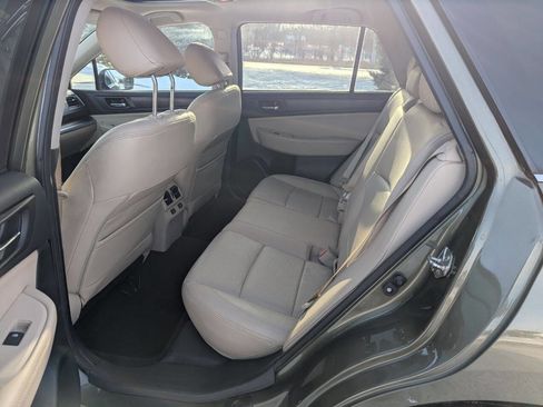 Used 2015 Subaru Outback 2.5i Limited image 14