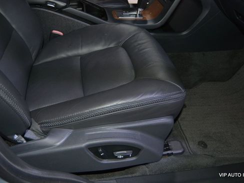 Used 2010 Volvo XC70 3.2 image 20