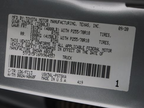 Used 2021 Toyota Tundra SR5 w/ SR5 Upgrade Package AWD/4WD image 41