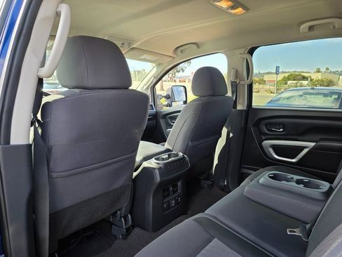 Used 2024 Nissan Titan SV w/ SV Convenience Package image 17