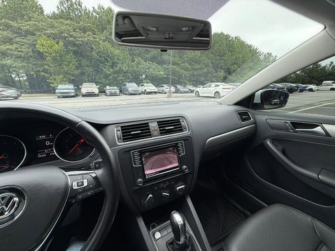 Used 2018 Volkswagen Jetta SE FWD image 24