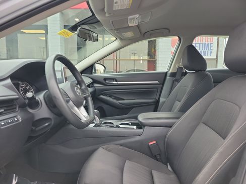 Used 2021 Nissan Altima 2.5 SV image 15