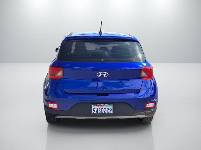 Used 2023 Hyundai Venue SE FWD image 5