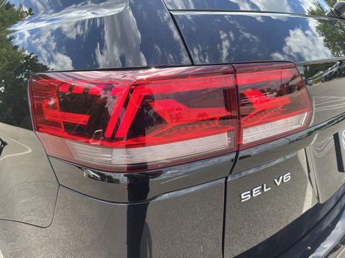 Certified 2023 Volkswagen Atlas SEL R-Line AWD/4WD image 27
