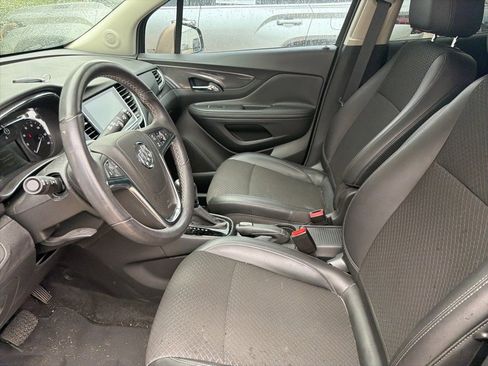 Used 2018 Buick Encore Preferred image 2
