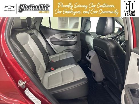 Used 2020 GMC Terrain SLT w/ Preferred Package image 16