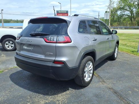 Used 2019 Jeep Cherokee Latitude w/ Popular Appearance Group AWD/4WD image 3