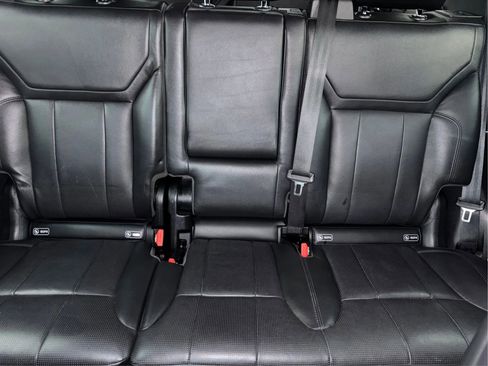 Used 2020 Land Rover Discovery HSE image 20