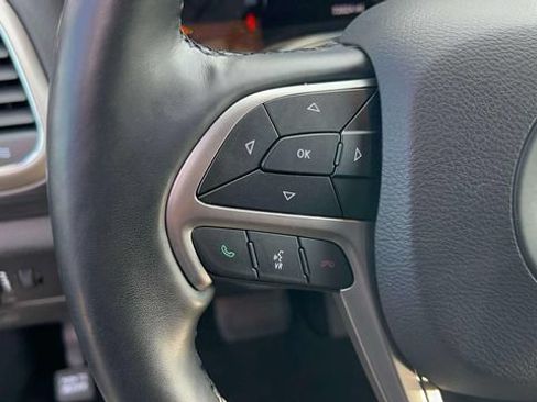 Used 2021 Jeep Grand Cherokee Laredo X AWD/4WD image 22