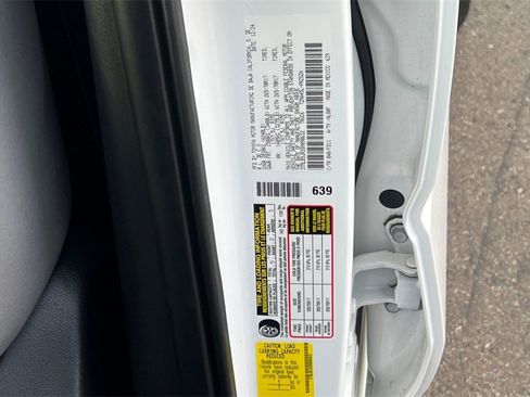 Certified 2025 Toyota Tacoma TRD Off-Road image 33