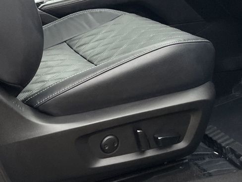 Used 2023 Mitsubishi Outlander SEL image 13