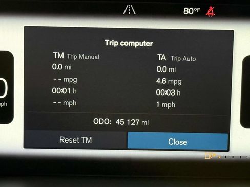 Used 2023 Volvo XC60 B5 Plus w/ Climate Package AWD/4WD image 5
