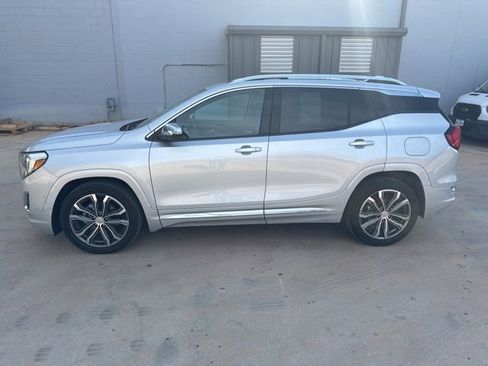 Used 2021 GMC Terrain Denali w/ Denali Premium Package image 4