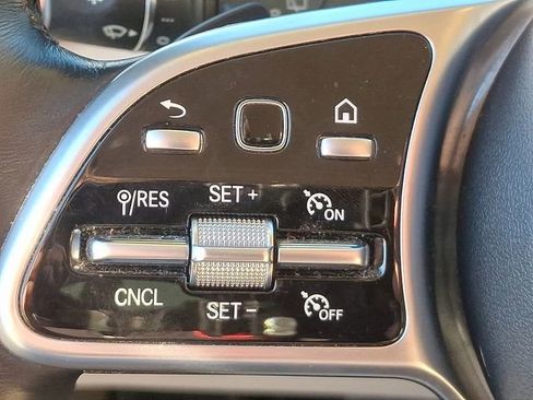 Used 2022 Mercedes-Benz GLC 300 4MATIC image 21