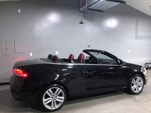 Used 2014 Volkswagen Eos Executive FWD image 5