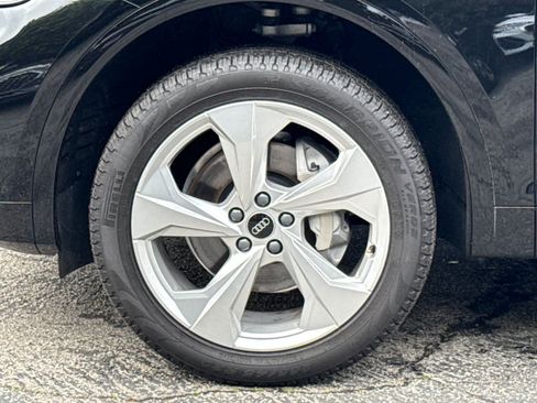 Certified 2024 Audi Q5 2.0T Premium w/ Convenience Package image 26