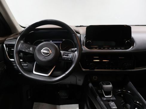 Used 2023 Nissan Rogue SL w/ SL Premium Package image 18