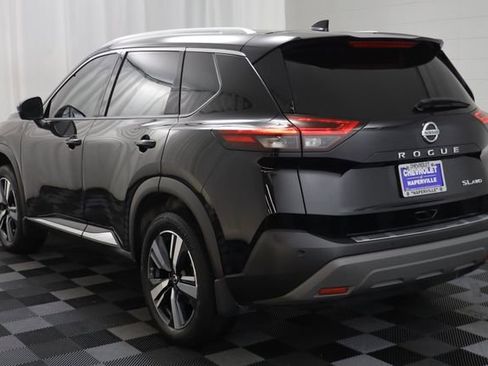 Used 2021 Nissan Rogue SL w/ Premium Package image 16