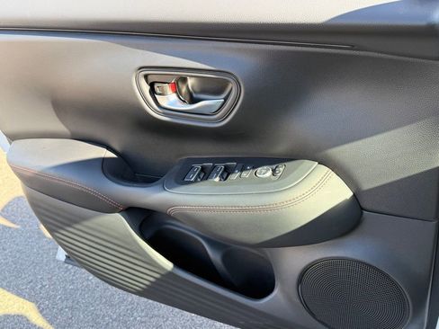 Certified 2026 Honda HR-V Sport image 28