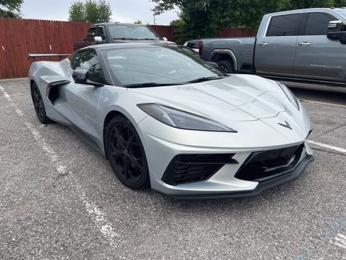 Used 2021 Chevrolet Corvette Stingray Premium Conv w/ Z51 Performance Package RWD image 4