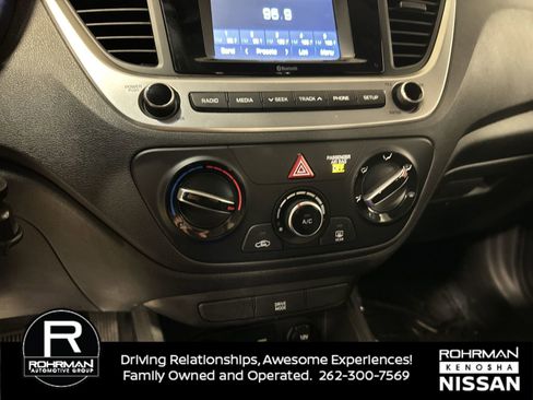 Used 2018 Hyundai Accent SE image 9