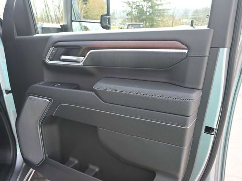 New 2026 GMC Sierra 3500 Denali w/ Denali Reserve Package image 17