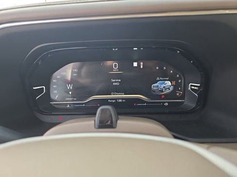 Used 2023 GMC Yukon Denali w/ Advanced Technology Package image 18