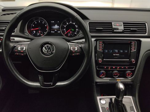 Used 2019 Volkswagen Passat 2.0T Wolfsburg w/ Wheels & Sunroof Package FWD image 22