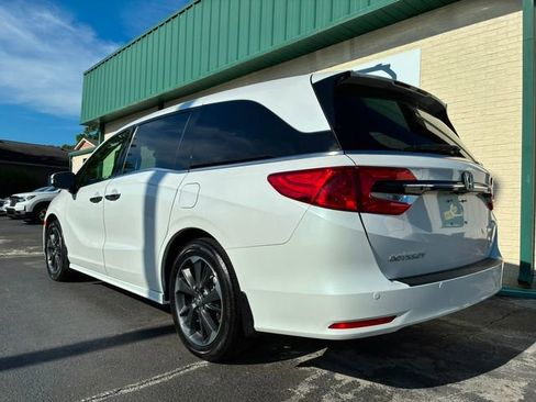 Used 2023 Honda Odyssey Elite image 7