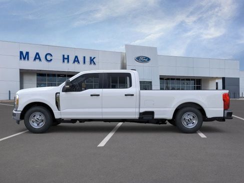 New 2025 Ford F250 XL w/ XL Chrome Package image 3