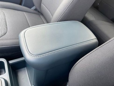 New 2025 Ford Maverick XL image 19