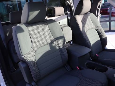 Used 2013 Nissan Frontier SV w/ SV Value Truck Pkg image 11