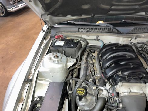Used 2005 Ford Mustang GT RWD image 76