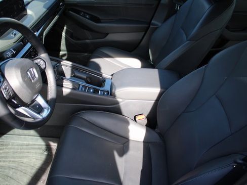 Used 2025 Honda Accord Touring image 8