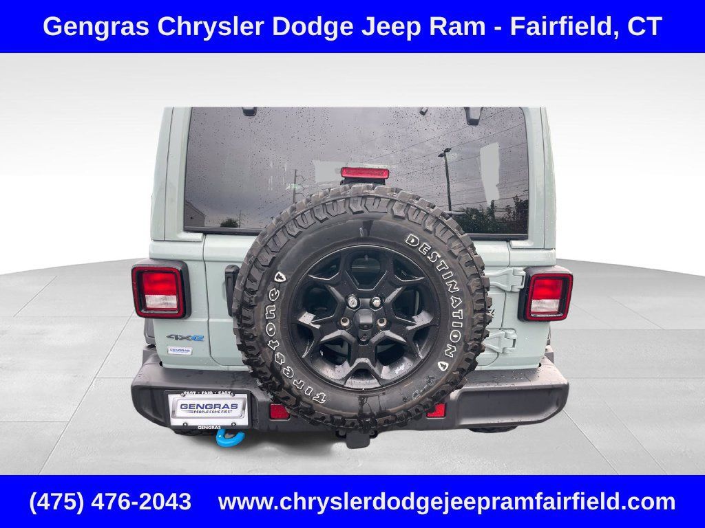 Used 2023 Jeep Wrangler Unlimited w/ Sun & Screen Package AWD/4WD image 11
