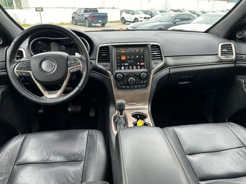 Used 2017 Jeep Grand Cherokee Limited image 12