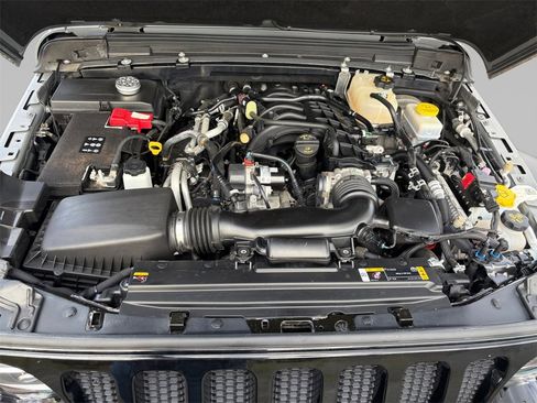 Used 2022 Jeep Wrangler Willys image 9