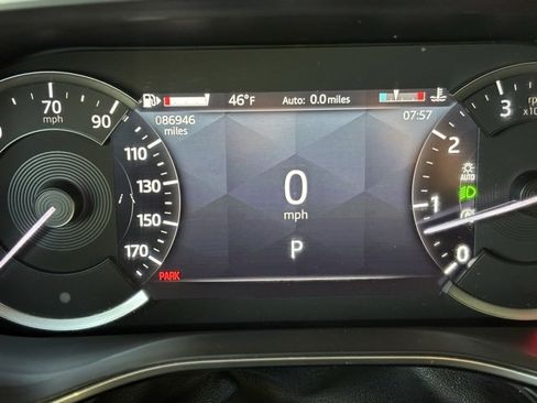 Used 2021 Jaguar F-PACE S image 22