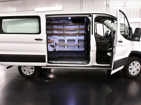 Used 2025 Ford Transit 250 Low Roof w/ Exterior Upgrade Package RWD image 27