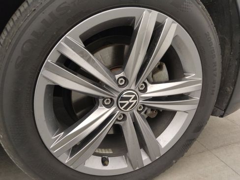 Used 2024 Volkswagen Jetta SE FWD image 31