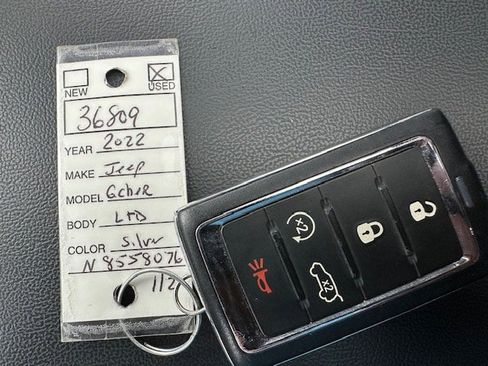 Used 2022 Jeep Grand Cherokee Limited image 35