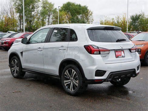 New 2025 Mitsubishi Outlander Sport SE image 2