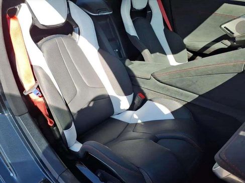 Used 2023 Chevrolet Corvette Stingray Premium Conv w/ Z51 Performance Package image 18