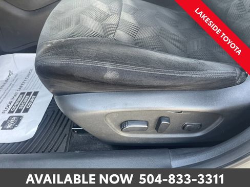 Used 2016 Nissan Rogue SV image 26